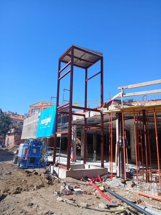 Cerrajería y obra